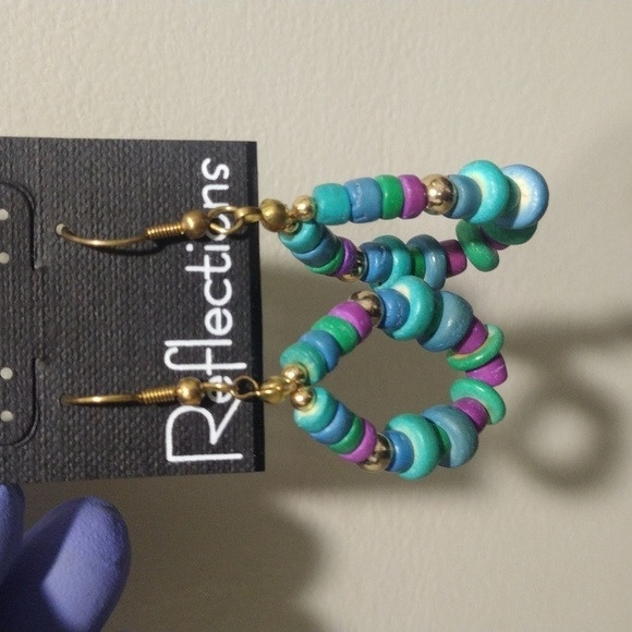 Turquoise & Magenta Beaded Hoop Earrings – Luxe Artisan Color Fashion Jewelry - Picture 4 of 6